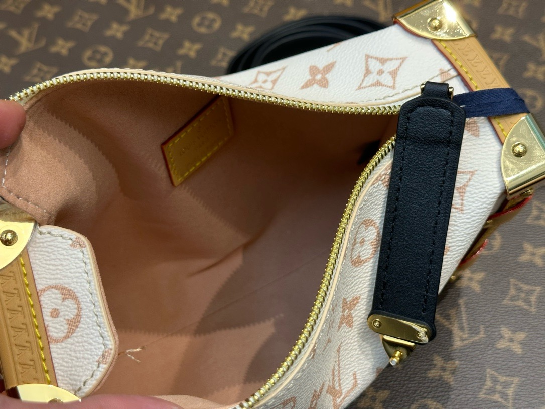 LV Side Trunk Bag MM - Image 8