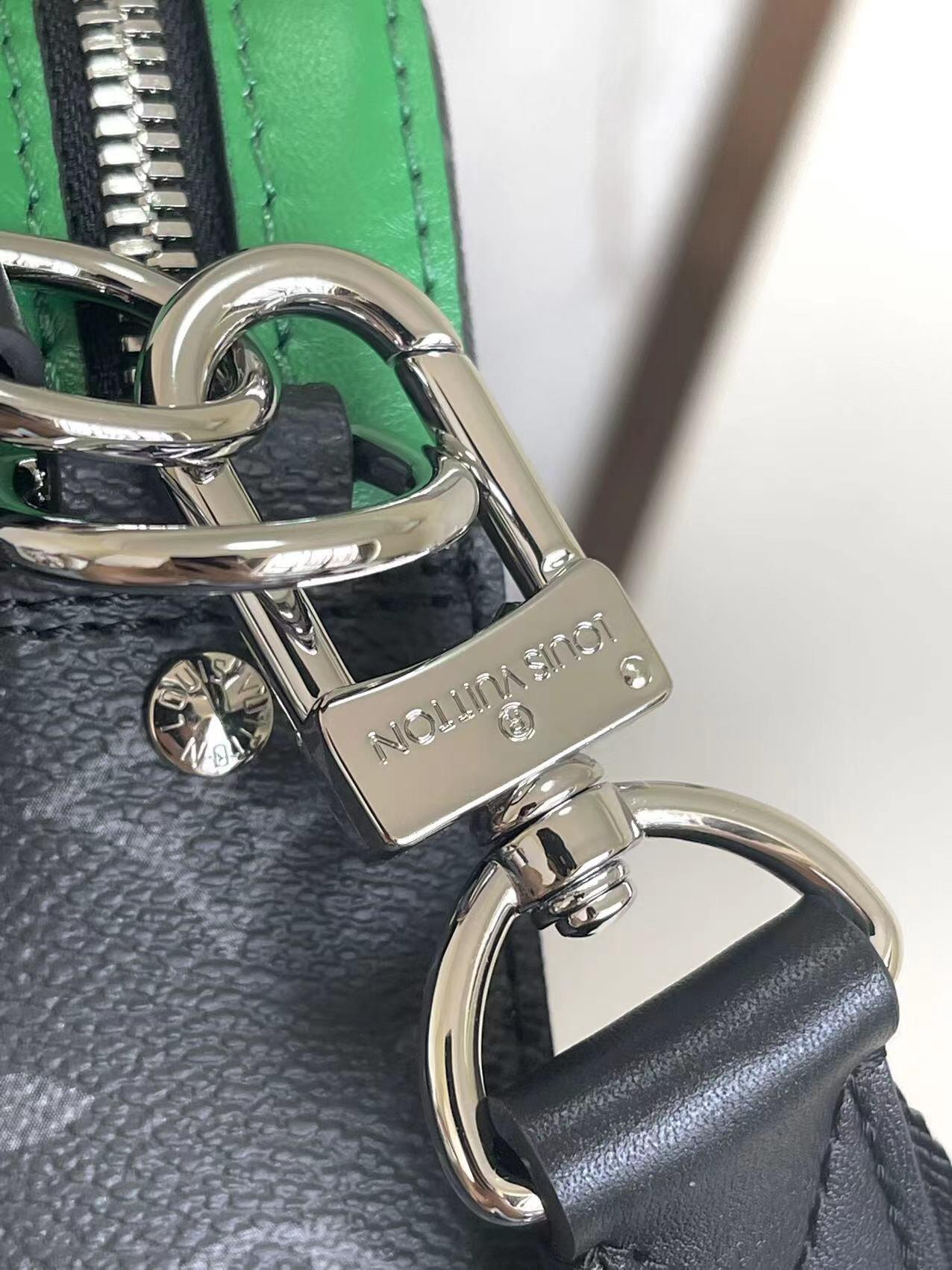 LV Trio Messenger Bag - Image 6