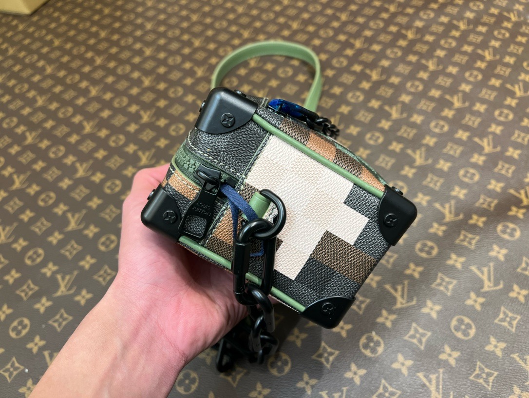 LV mini Soul Trunk Bag - Image 3