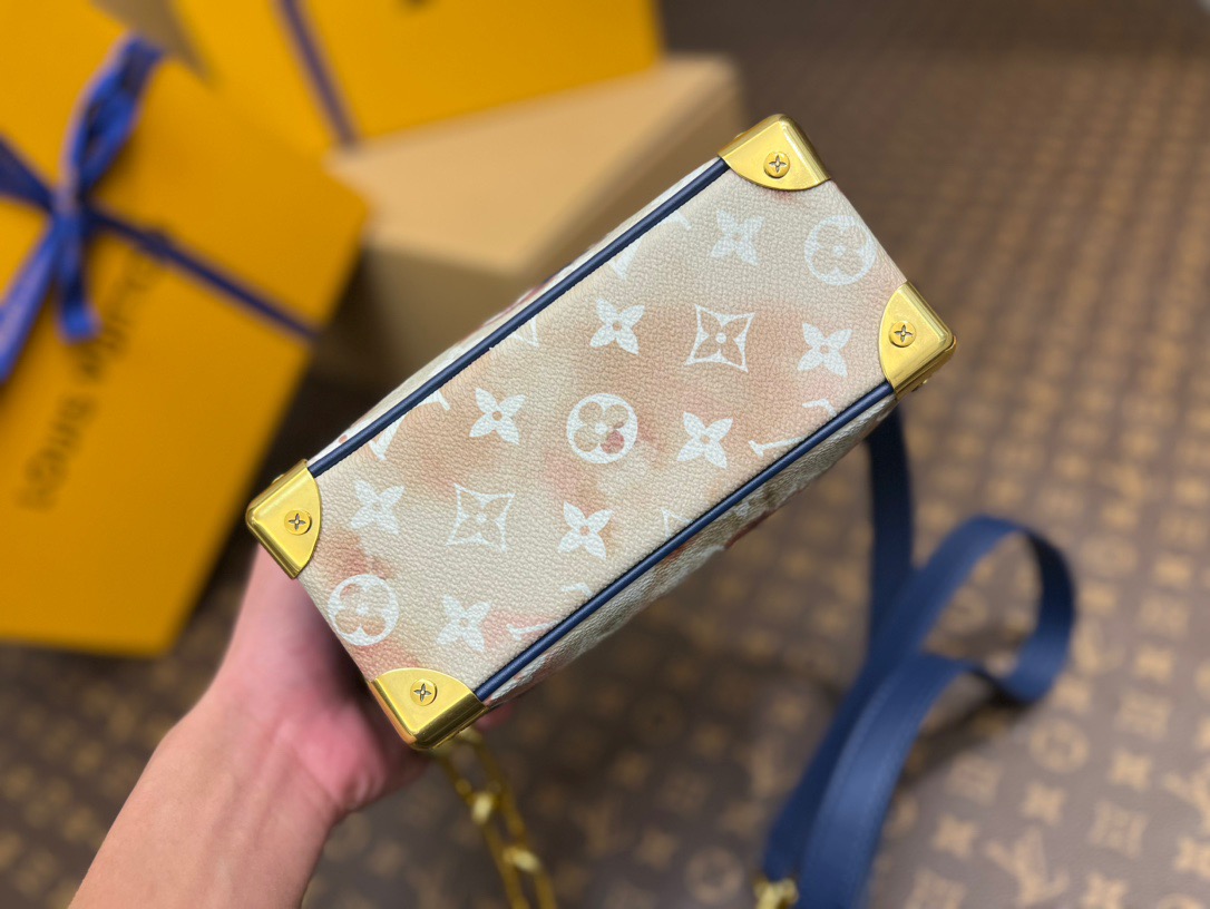 LV mini Soul Trunk Bag --Monogram Bleach - Image 4