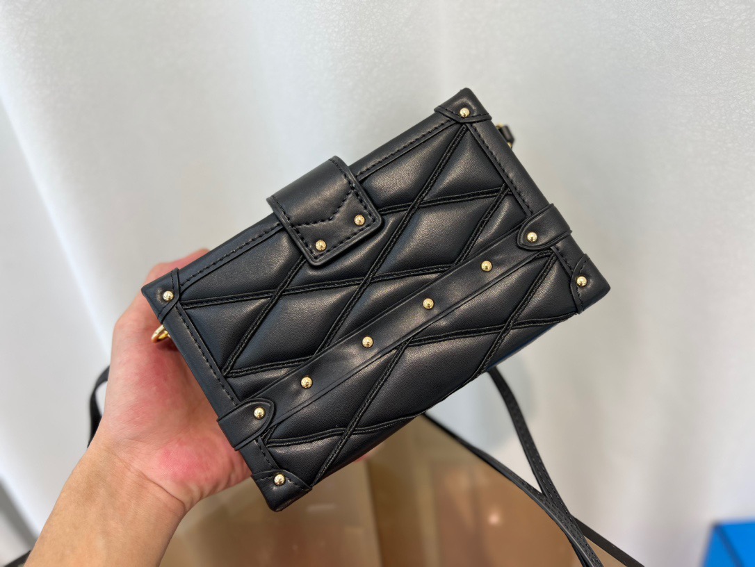 LV Petite Malle Trunk - Image 5