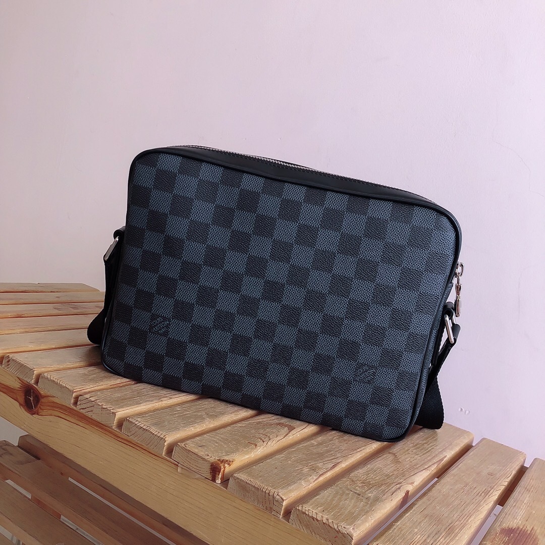 LV Trocadero Messenger Bag - Image 2