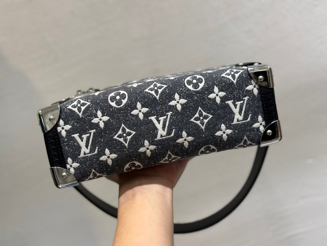 LV Side Trunk Bag -- Black/White - Image 4