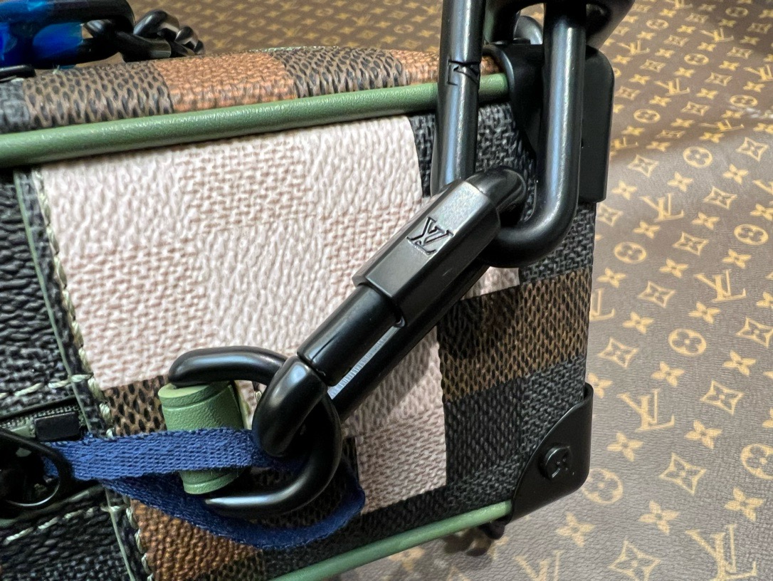 LV mini Soul Trunk Bag - Image 7