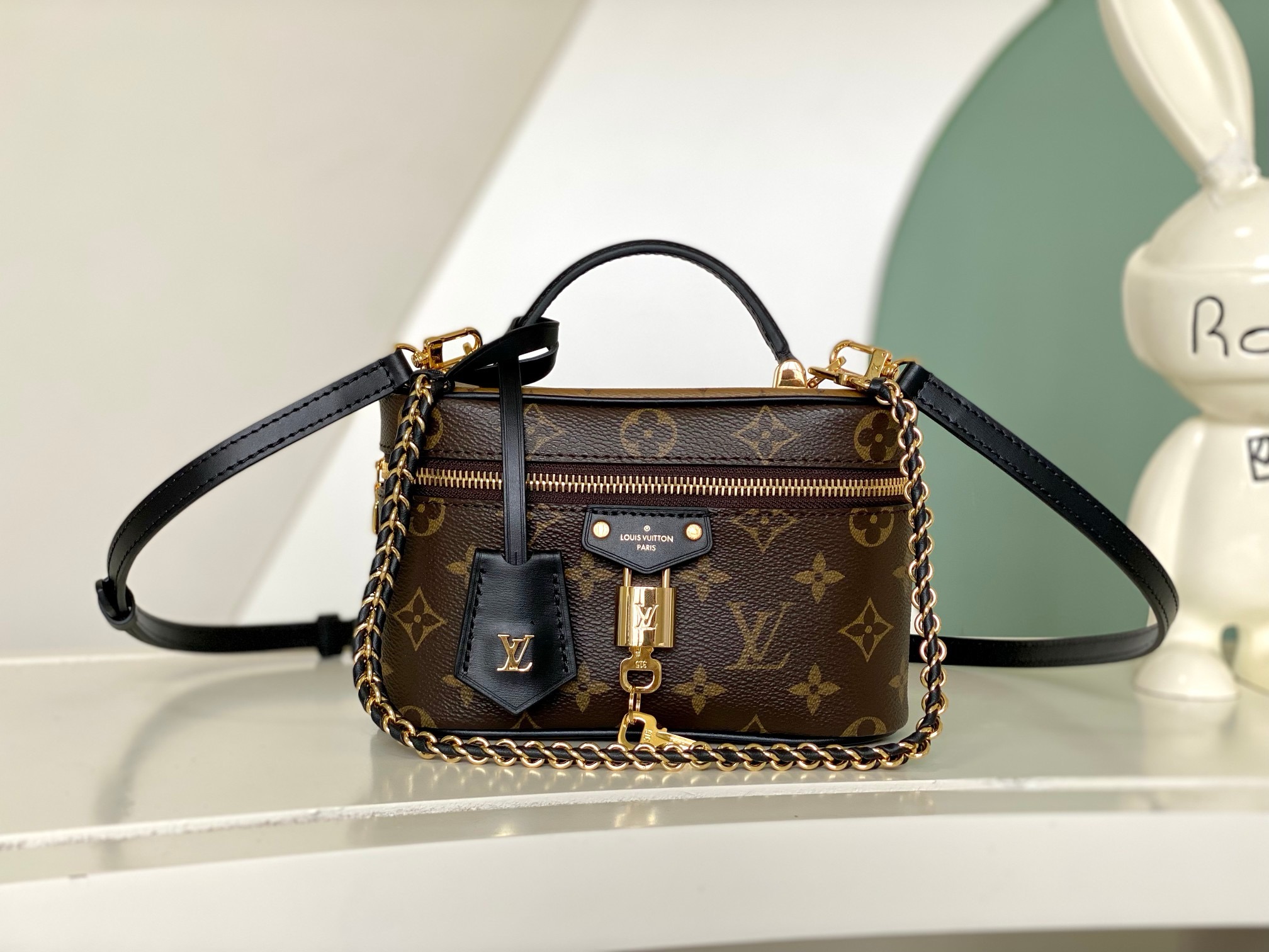 LV Vanity Chain Pouch