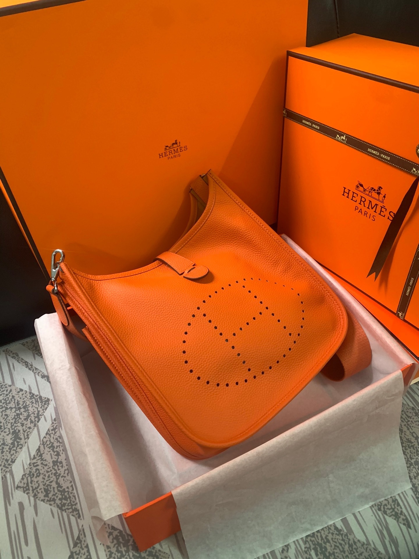 Hermes Evelyne III Bag - Image 3