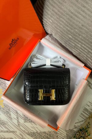 Hermès Constance 18