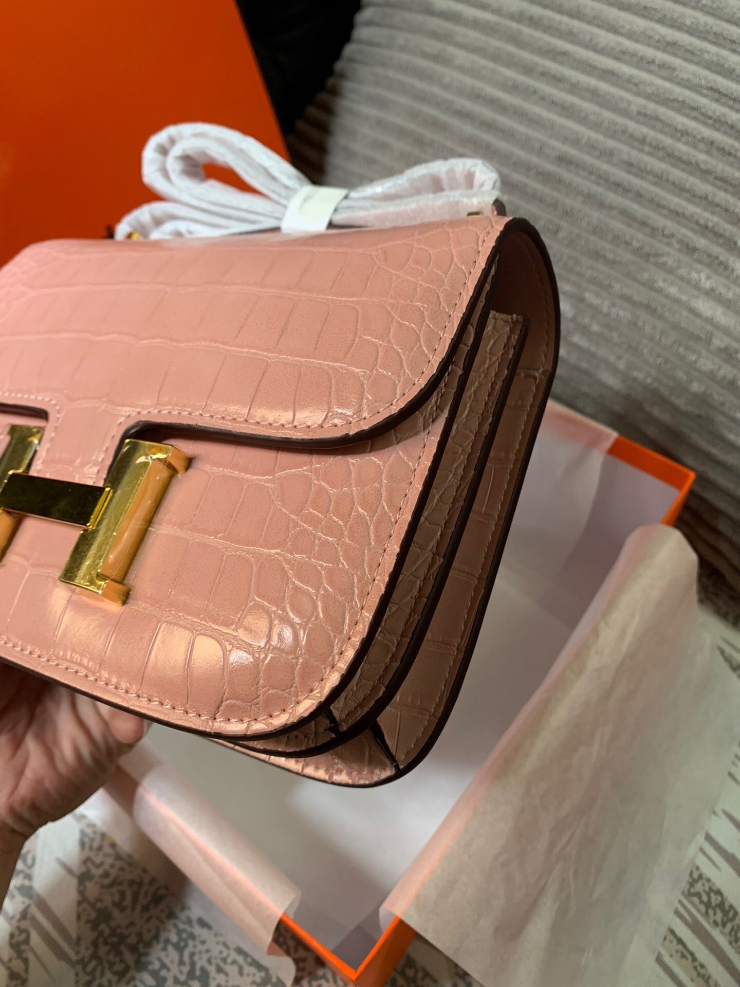 Hermès Constance 18 -- Pink - Image 3