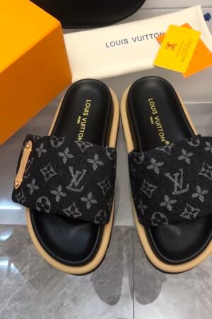 Louis Vuitton Gray  Flat Slides